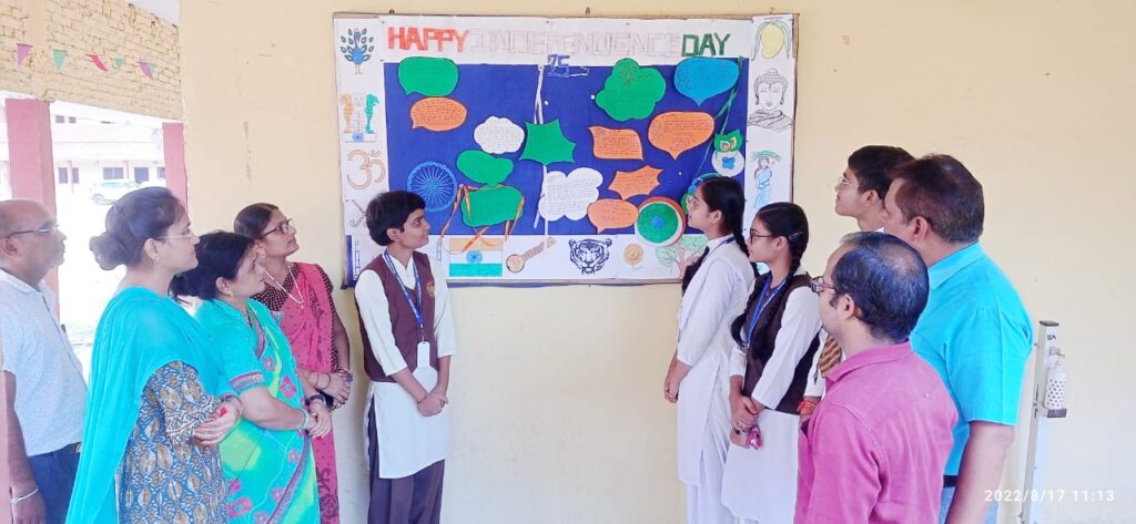 जौनपुर।बोर्ड डेकोरेशन प्रतियोगिता में रेड हाउस ने मारी बाजी,बोर्ड डेकोरेशन प्रतियोगिता में छात्रों ने उत्साह के साथ किया प्रतिभाग