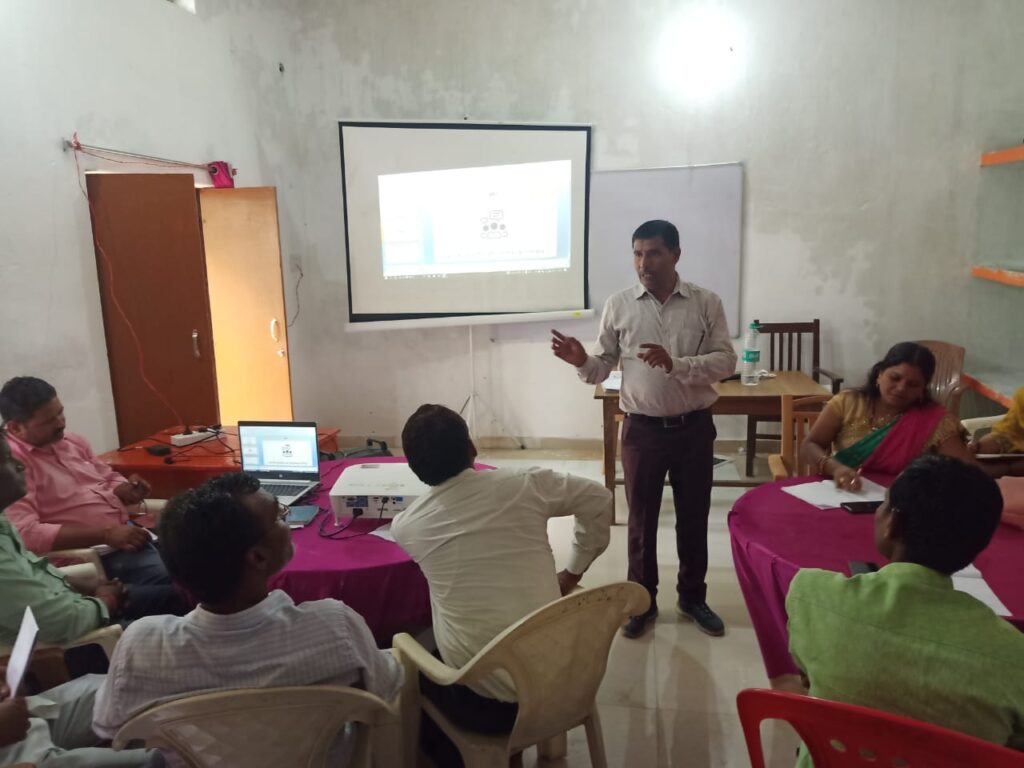 जौनपुर।जलालपुर बीआरसी पर शिक्षक प्रशिक्षण का रहा तीसरा दिन