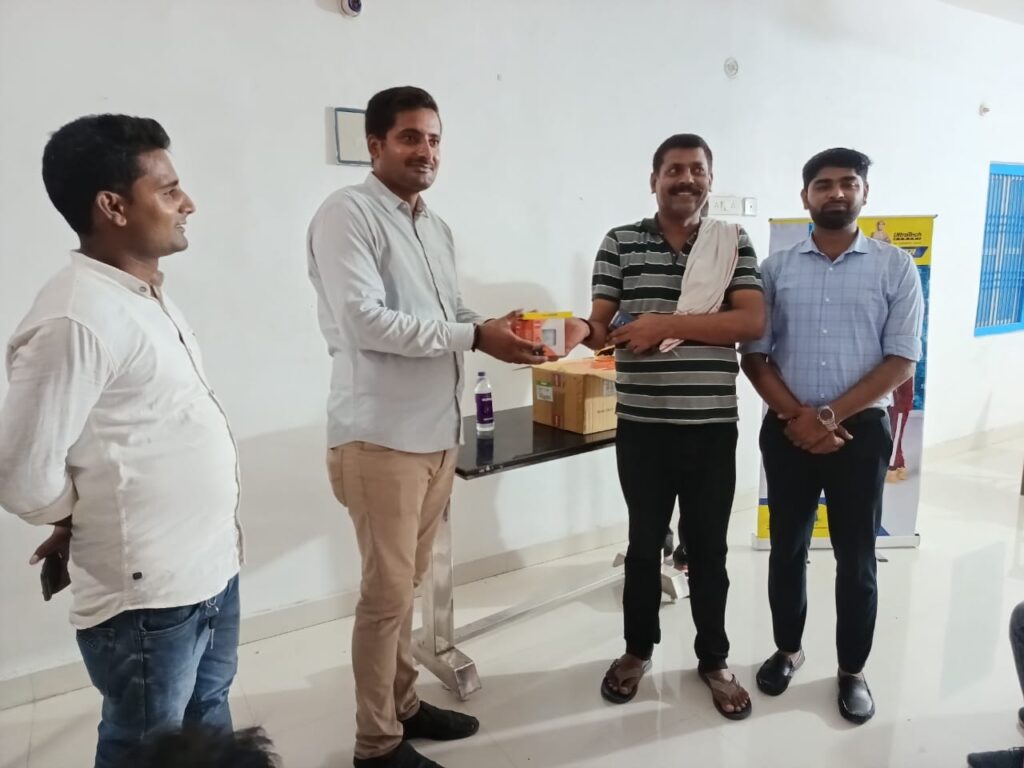 जौनपुर।ग्राहकों को अल्ट्राटेक सीमेंट की गुणवत्ता बताने के लिए मिटींग