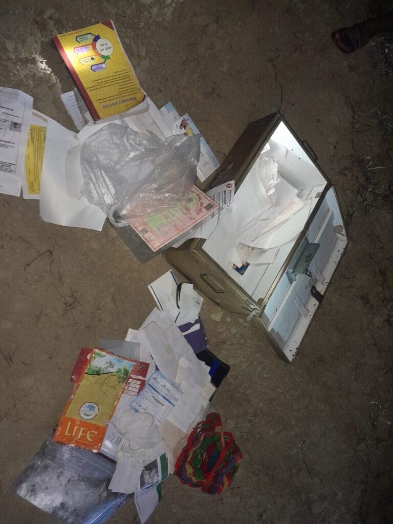 जौनपुर:एक ही रात चोरों ने तीन घरों को बनाया अपना निशाना,नगदी समेत लाखों के आभूषण किया पार,सुरेरी थाना क्षेत्र का मामला