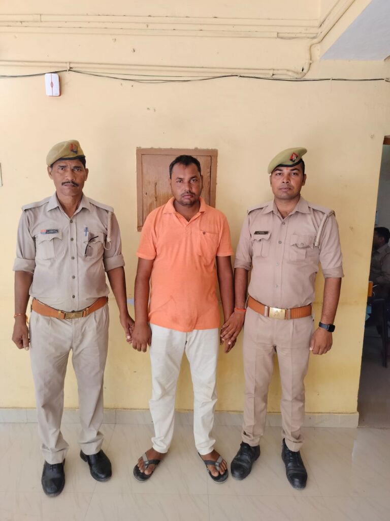 Jaunpur News: नाबालिग के साथ दुष्कर्म के आरोपित को भेजा गया जेल फिर भी भीम आर्मी ने मचाया हंगामा