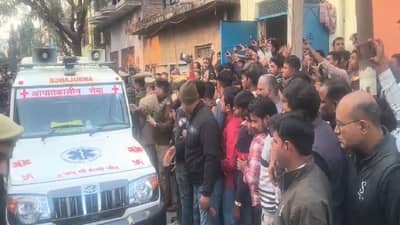 यूपी में एक ही परिवार के चार लोगों की निर्मम हत्या, स्कूल से लौटे मासूम ने देखा खौफनाक मंजर